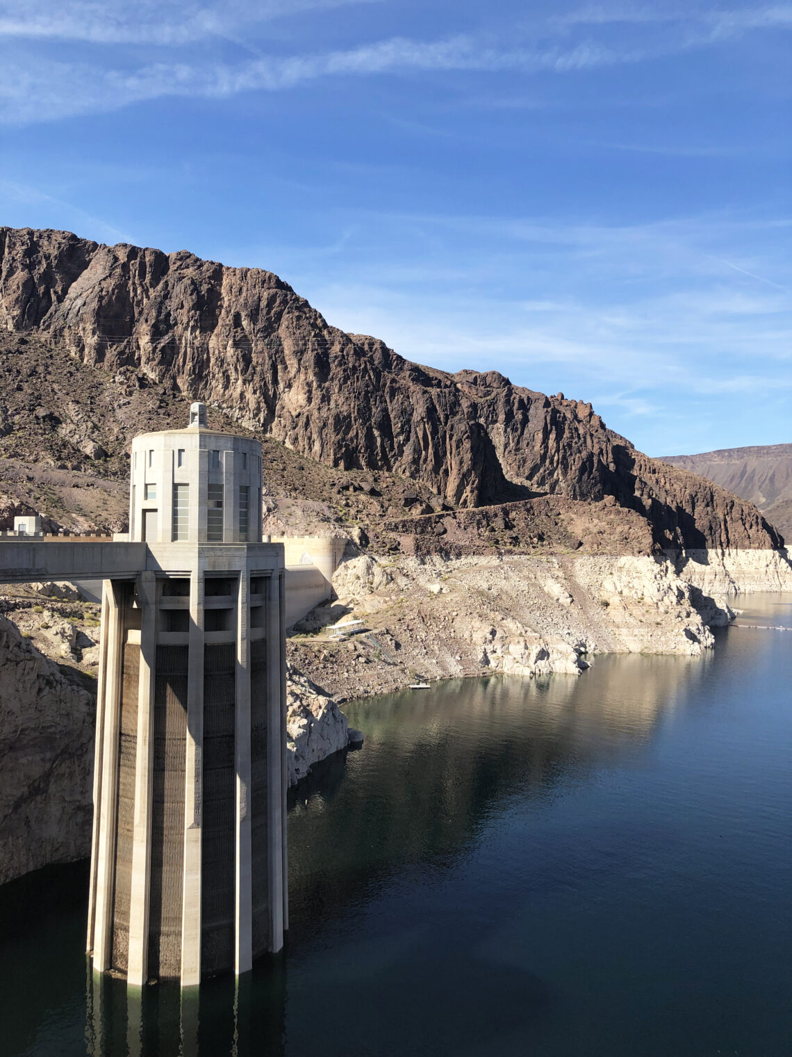 Biler, bling og bølger…